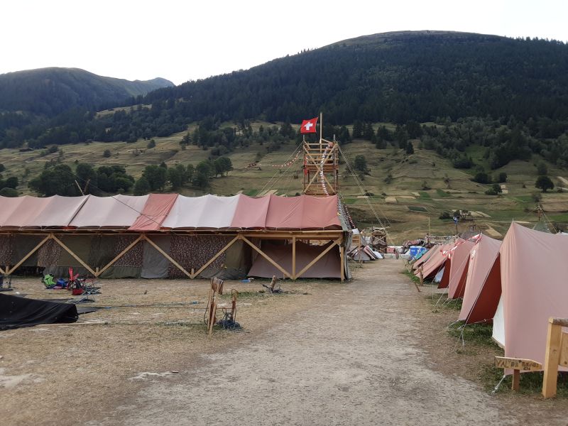 Fichier:Ambiance de camp.jpg