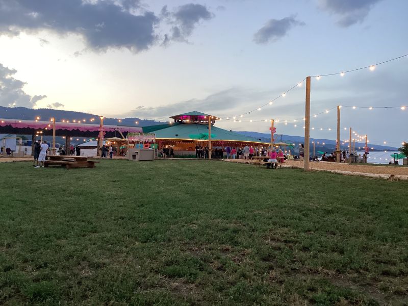 Fichier:Tonnelle sur le couchant.jpg